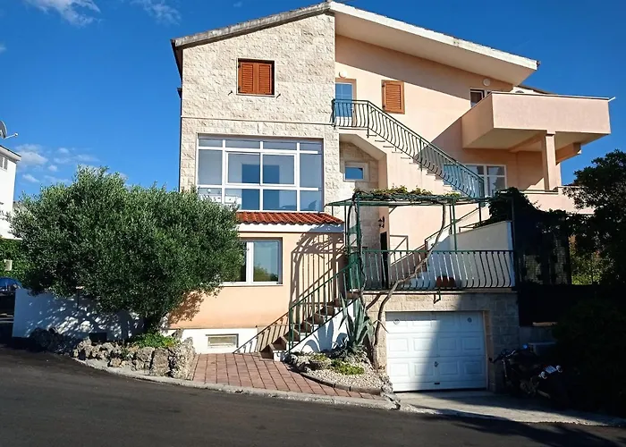 Apartment Family Vitlic Makarska